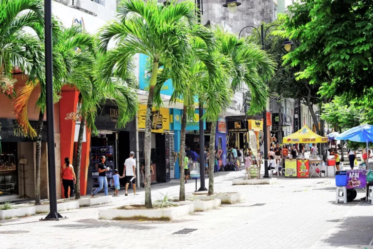 trabalhadores-contrariam-lojistas-da-pb-e-defendem-fim-da-escala-6×1