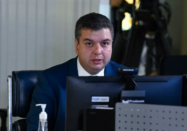 diego-tavares:-a-estrategia-para-dentro-e-a-mensagem-que-fica-para-fora