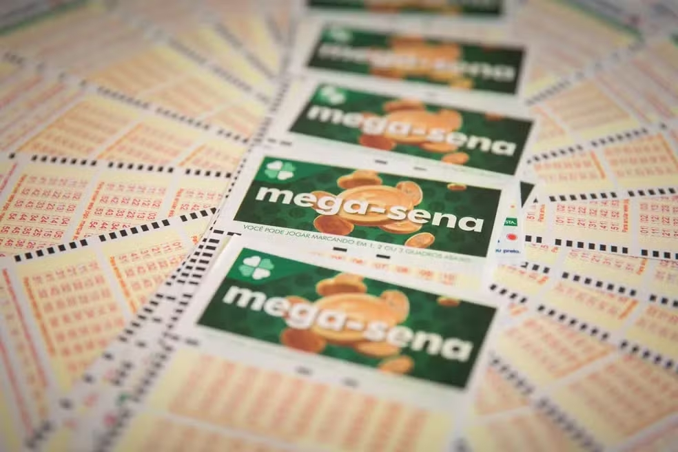 mega-sena-acumula-e-sorteia-premio-estimado-em-r$-105-milhoes