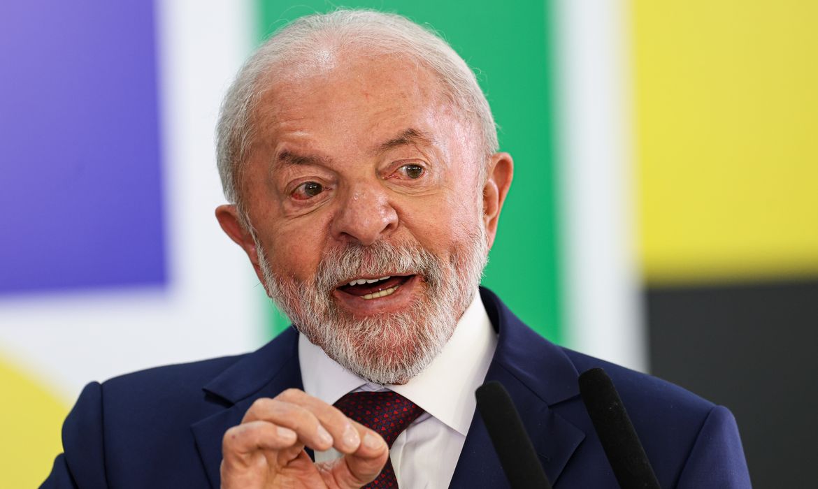 lula-para-trump-apos-anuncio-de-nova-tarifa:-‘nao-queremos-nova-guerra-fria’