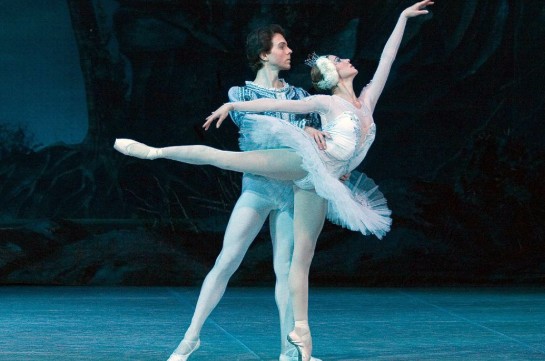 moscou-city-ballet-apresenta-“o-lago-dos-cirnes”-em-jp