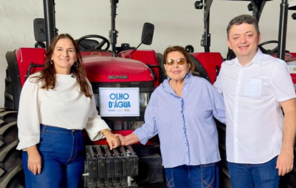 com-articulacao-de-francisca-motta,-municipios-recebem-asfalto-e-tratores-para-zona-rural