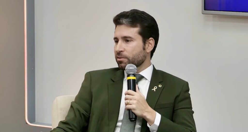 dividido-entre-lucas-e-cicero,-michel-henrique-diz-que-fara-“escolha-de-sofia”