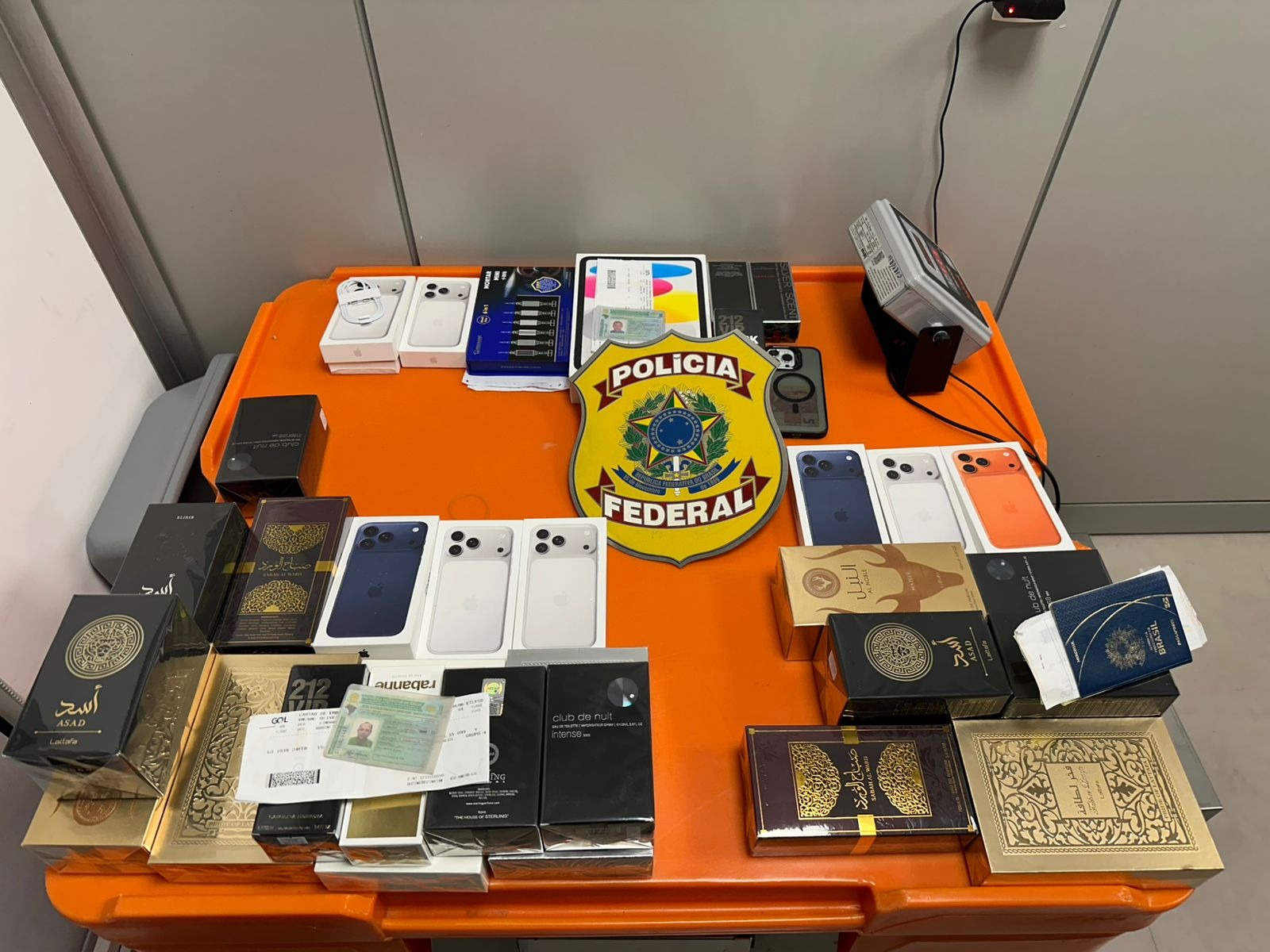 policia-federal-apreende-produtos-sem-nota-fiscal-no-aeroporto-castro-pinto