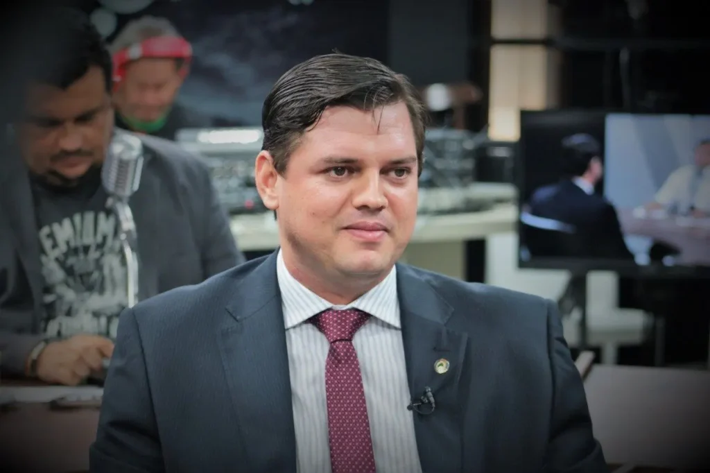 wo:-quem-concorrera-com-taciano-diniz-a-vaga-do-tce?