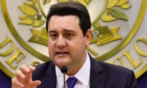 ratinho-junior-desiste-de-pre-candidatura-a-presidente-da-republica-nas-eleicoes-2026