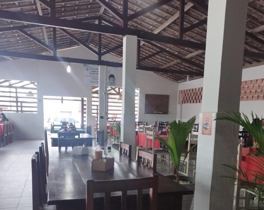 na-paraiba,-presidente-da-caixa-troca-requinte-de-frutos-do-mar-por-galinha