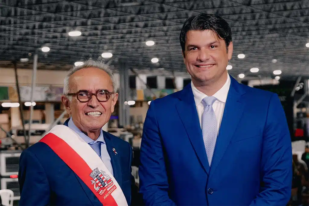 prefeitura-de-joao-pessoa-define-data-para-saida-de-cicero-e-posse-de-leo-bezerra