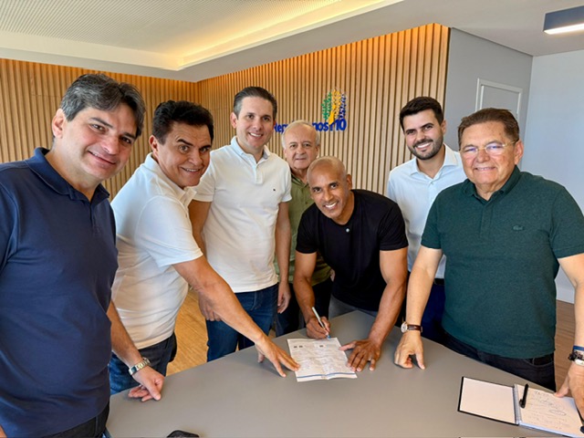 ex-comandante-da-pm-aceita-convite-de-hugo-motta-e-se-filia-ao-republicanos