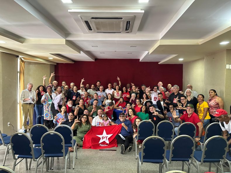 analise:-pt-bota-fatura-politica-na-mesa-de-lucas