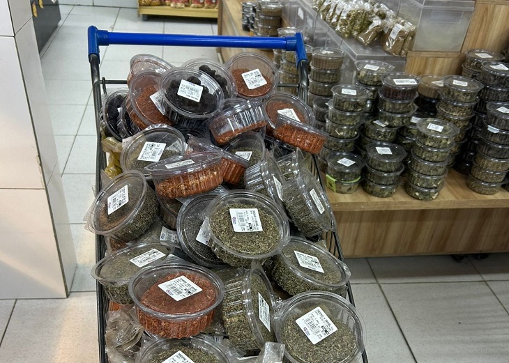 fiscalizacao:-supermercado-de-juazeirinho-tem-produtos-vencidos-apreendidos